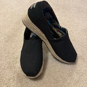 Women’s Bob’s from Skechers memory foam wedge